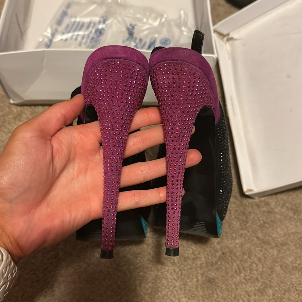 Steve Madden Rhinestone Colorblock Heels 💜💙 - Picture 3 of 3